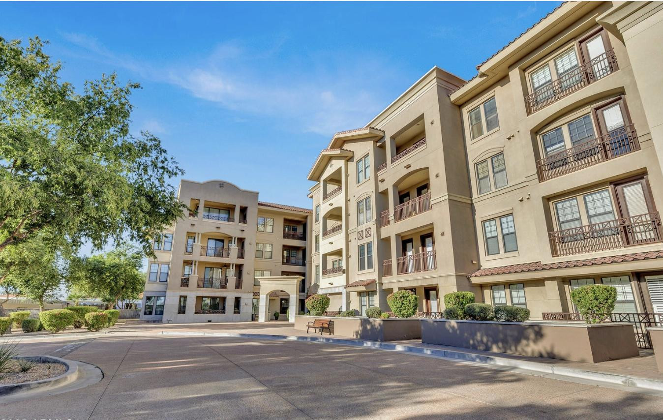 7291 North Scottsdale Road, Unit 1001 Paradise Valley, AZ 85253 - Photo 32 of 34 a front view of a building