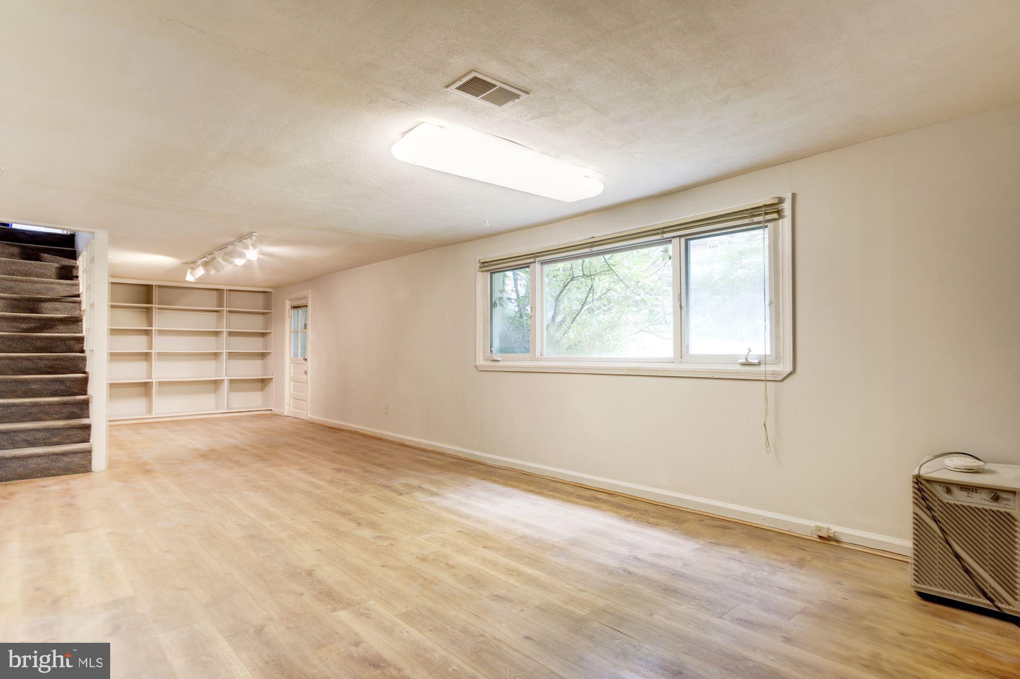 2614 Ross Road Chevy Chase, MD 20815 - Photo 29 of 41