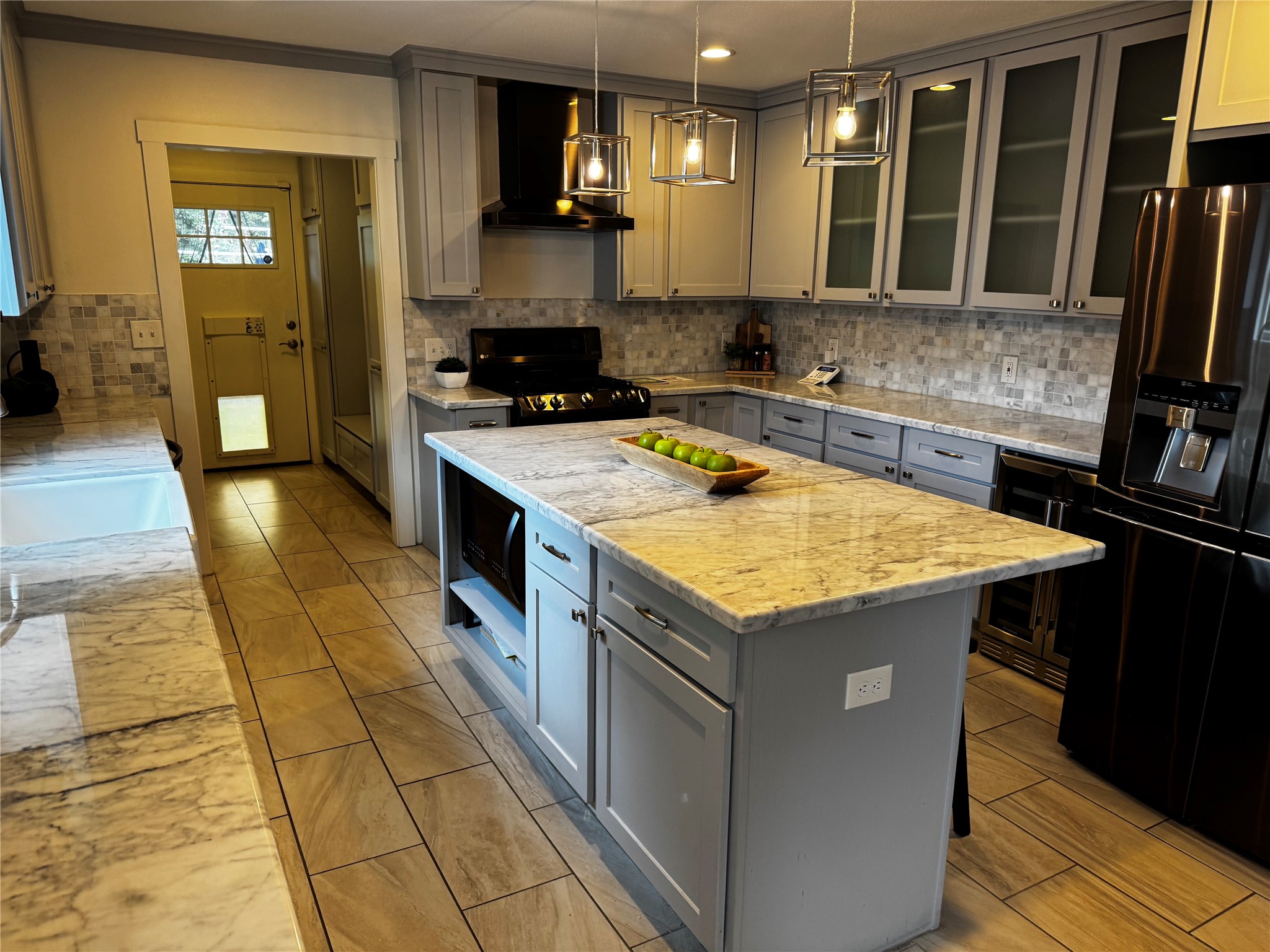903 English Street Houston, TX 77009 - Photo 2 of 6