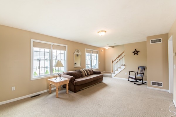 289 Neptune Street, Unit 1 Fall River, MA 02721 - Photo 11 of 30 Gallery Image 11