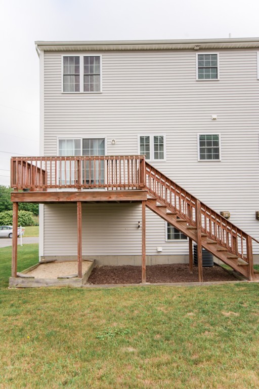 289 Neptune Street, Unit 1 Fall River, MA 02721 - Photo 5 of 30 Gallery Image 5