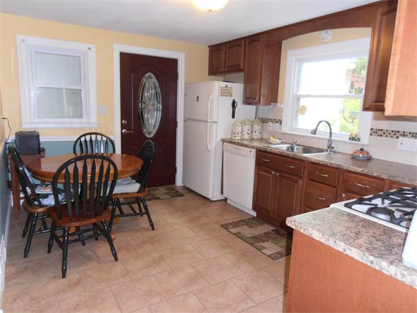 263 Burbank Road Longmeadow, MA 01106 - Photo 3 of 21 Gallery Image 3