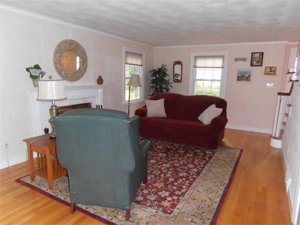 263 Burbank Road Longmeadow, MA 01106 - Photo 9 of 21 Gallery Image 9