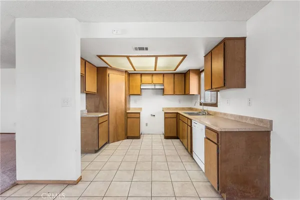 $569,900 | 10837 East Ave R 10, Littlerock, CA 93543
