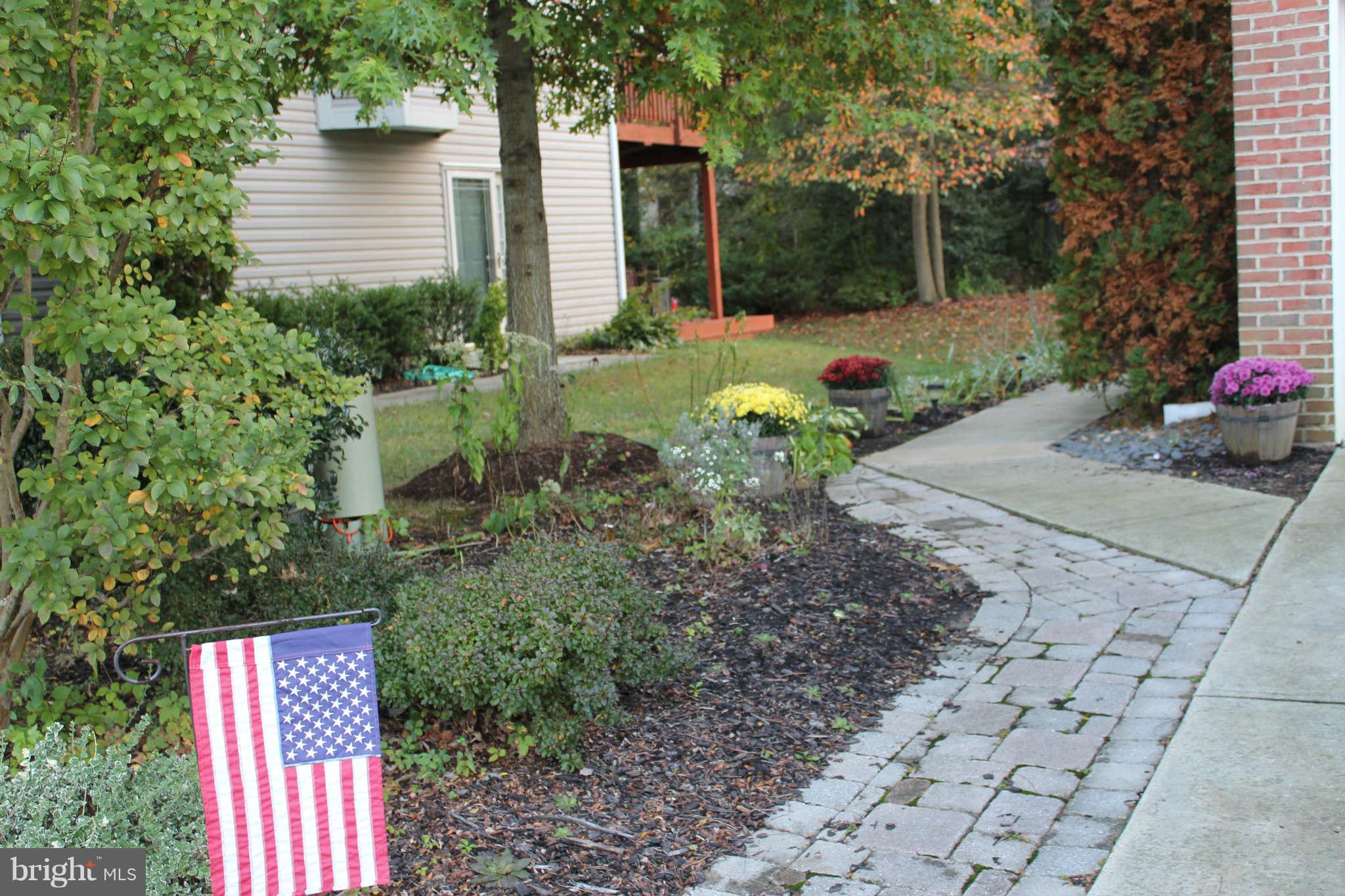 253 Tilden Way Edgewater, MD 21037 - Photo 2 of 30 Front Landscaping