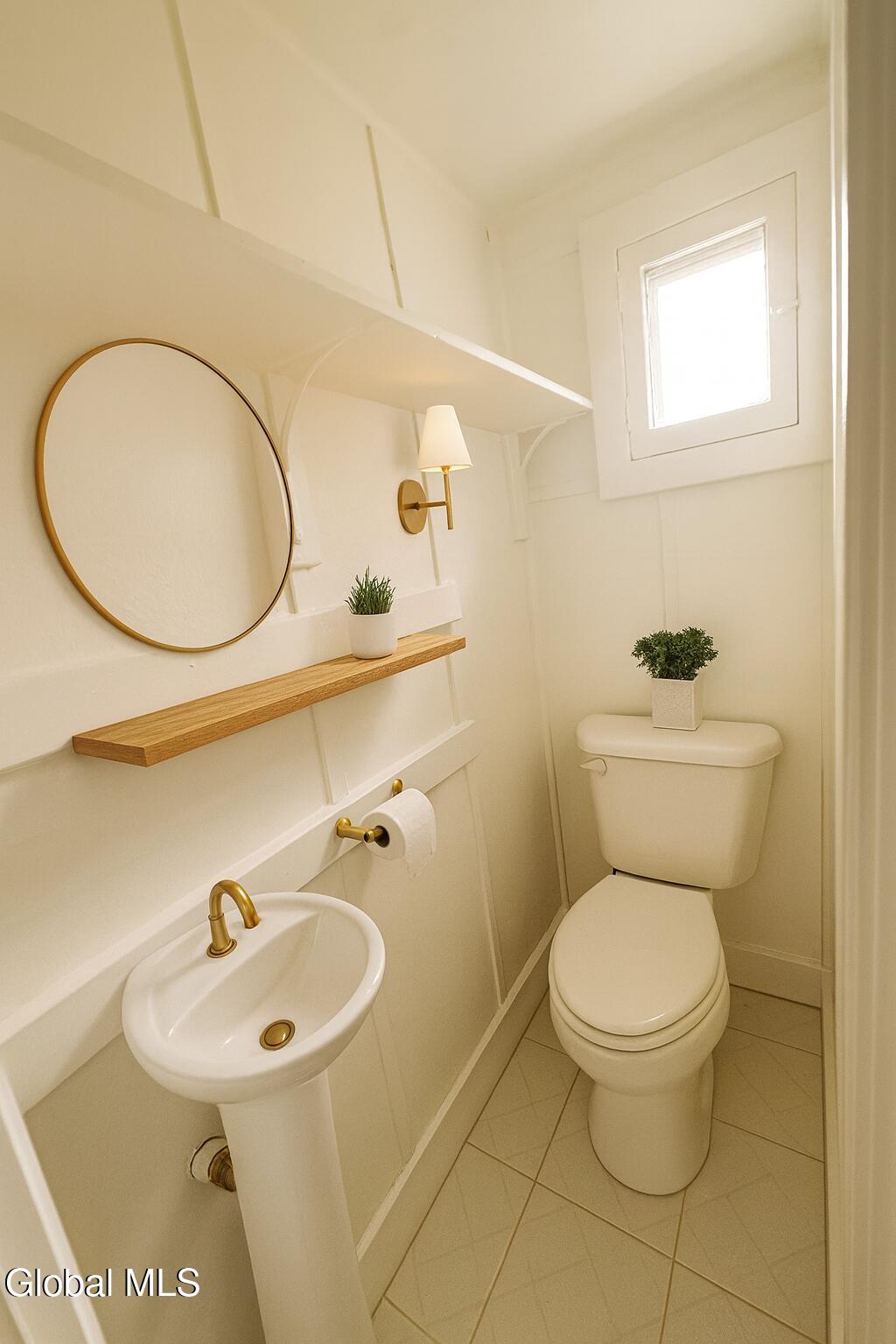 310 McCarty Avenue Albany, NY 12209 - Photo 13 of 30 Virtually Staged Bathroom