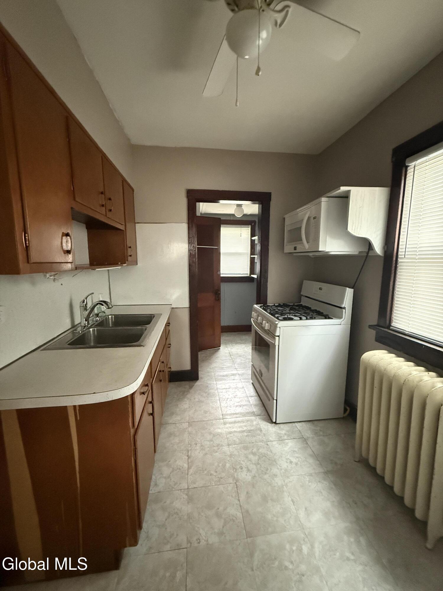 310 McCarty Avenue Albany, NY 12209 - Photo 9 of 30 Kitchen