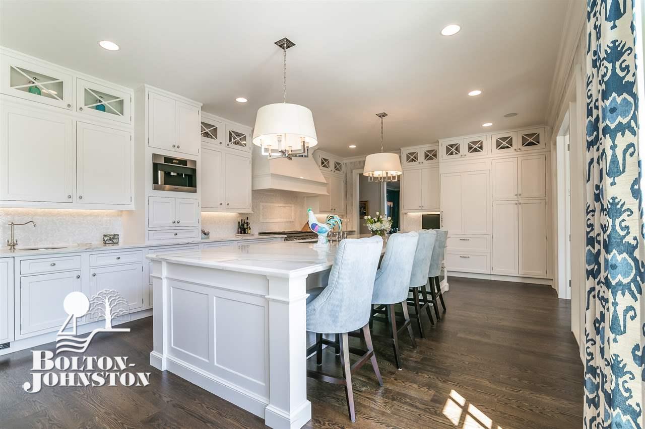655 Lake Shore Road Grosse Pointe, MI 48236 - Photo 19 of 86 Kitchen