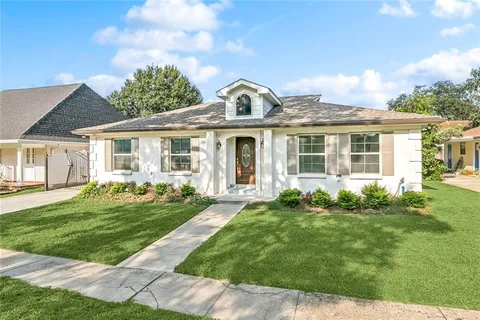 $460,000 | 4204 Napoli Drive, Metairie, LA 70002