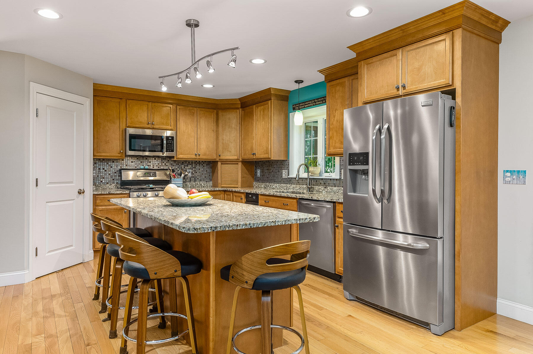 993 Littlefield Road Wells, ME 04090 - Photo 16 of 47 view with pantry
