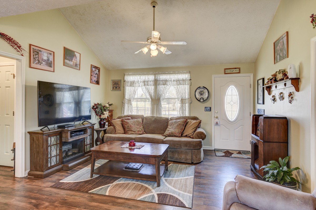 4728 Somerville Road Cross Plains, TN 37049 - Photo 11 of 39 Gallery Image 11