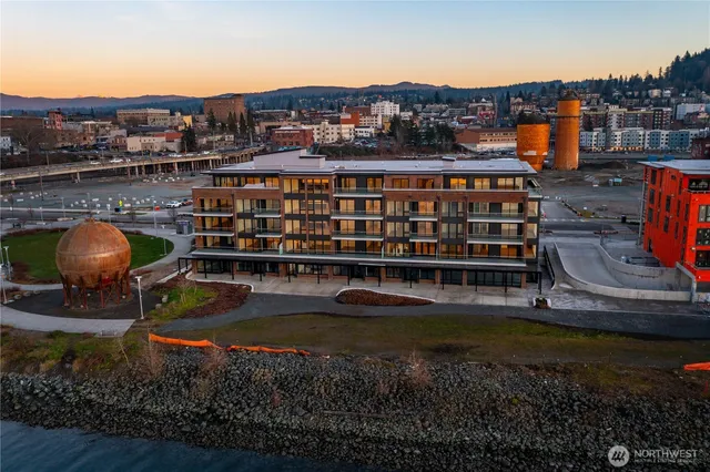 $800,000 | 1025 Granary Avenue, Unit 505, Bellingham, WA 98225