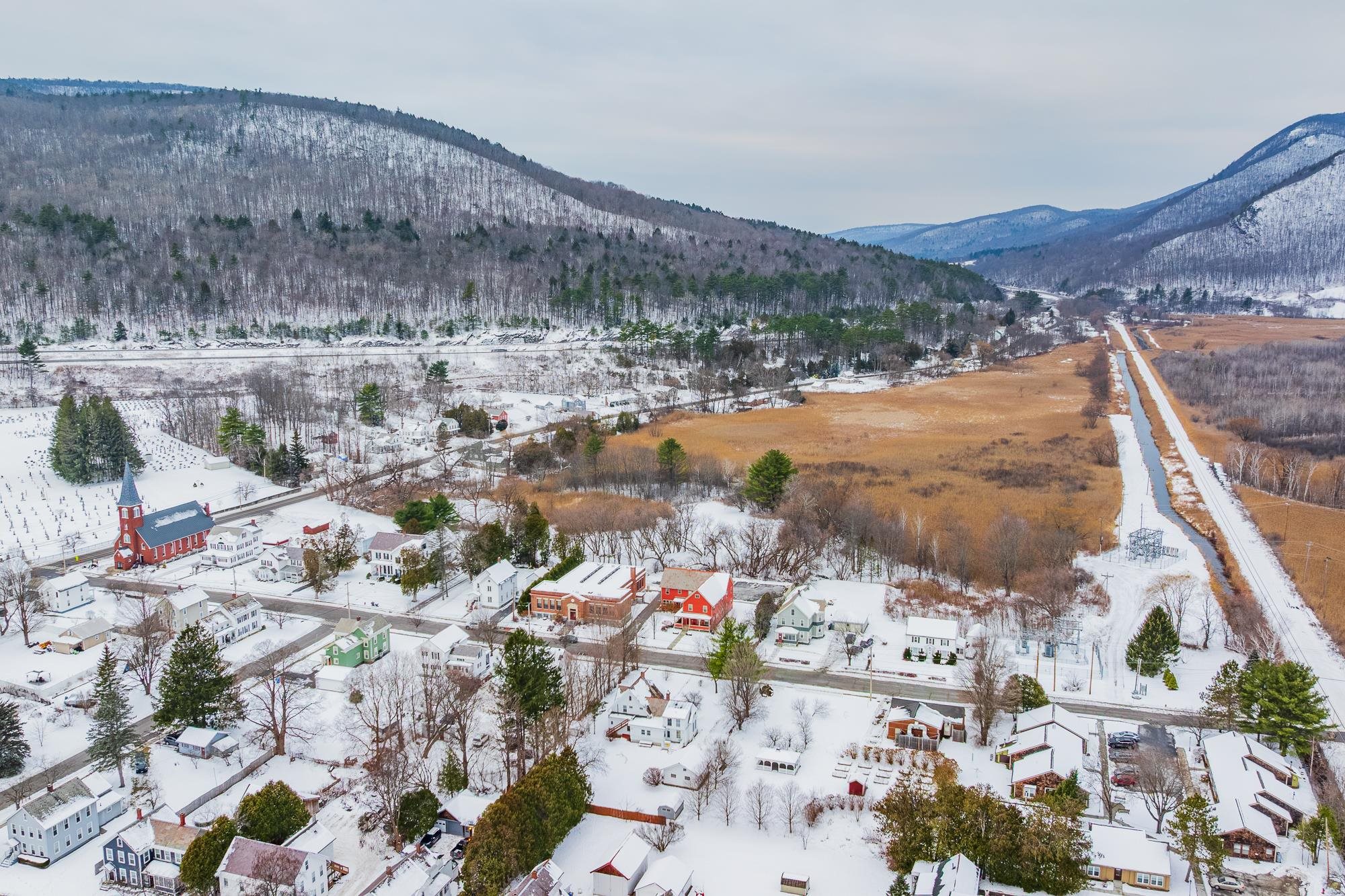118 Barnes Street West Rutland, VT 05777 - Photo 7 of 16
