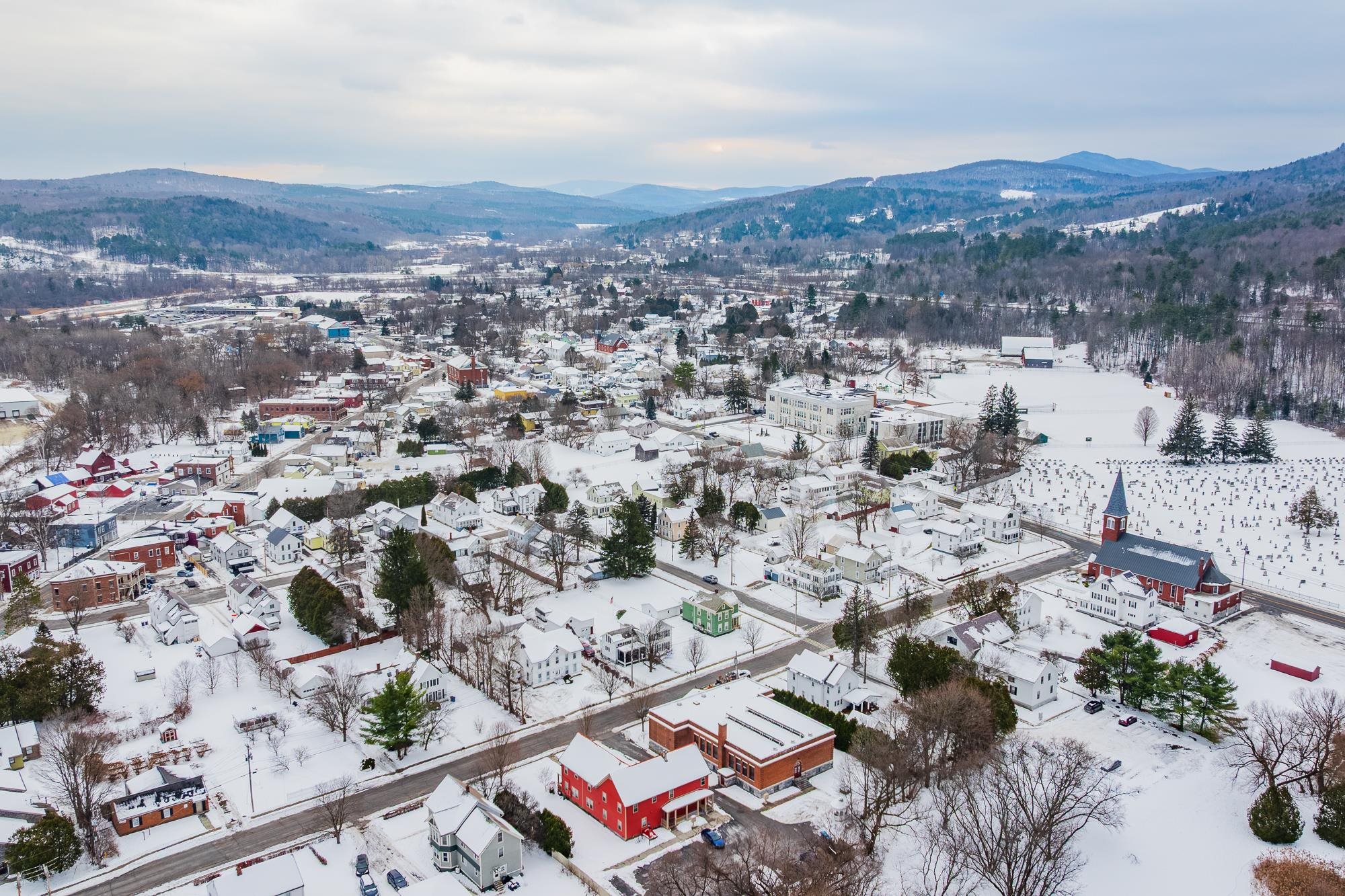 118 Barnes Street West Rutland, VT 05777 - Photo 8 of 16