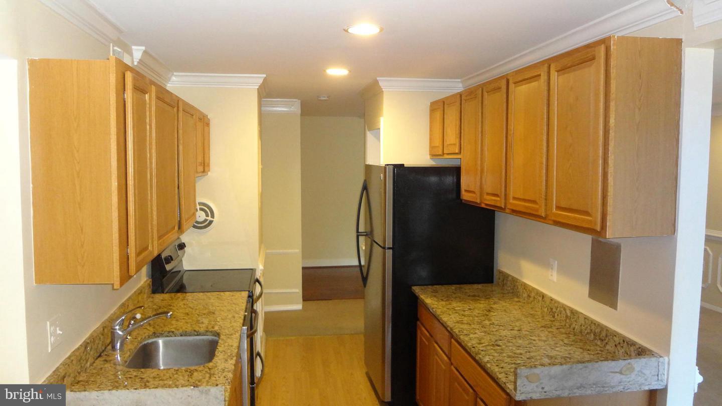 430 Girard Street, Unit 101 Gaithersburg, MD 20877 - Photo 12 of 27