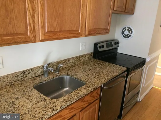 $1,600 | 430 Girard Street, Unit 101, Gaithersburg, MD 20877