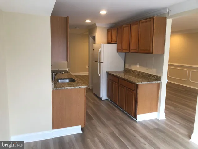 $1,600 | 430 Girard Street, Unit 101, Gaithersburg, MD 20877