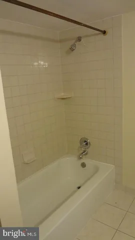 $1,600 | 430 Girard Street, Unit 101, Gaithersburg, MD 20877