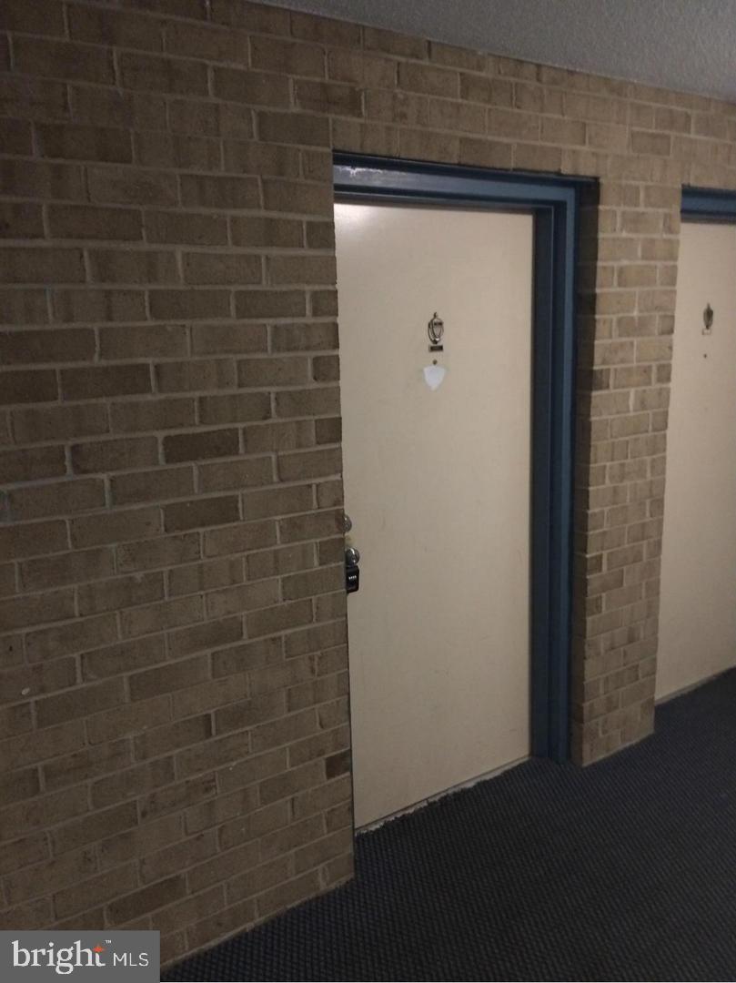 430 Girard Street, Unit 101 Gaithersburg, MD 20877 - Photo 6 of 27