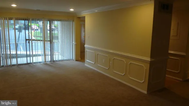 $1,600 | 430 Girard Street, Unit 101, Gaithersburg, MD 20877