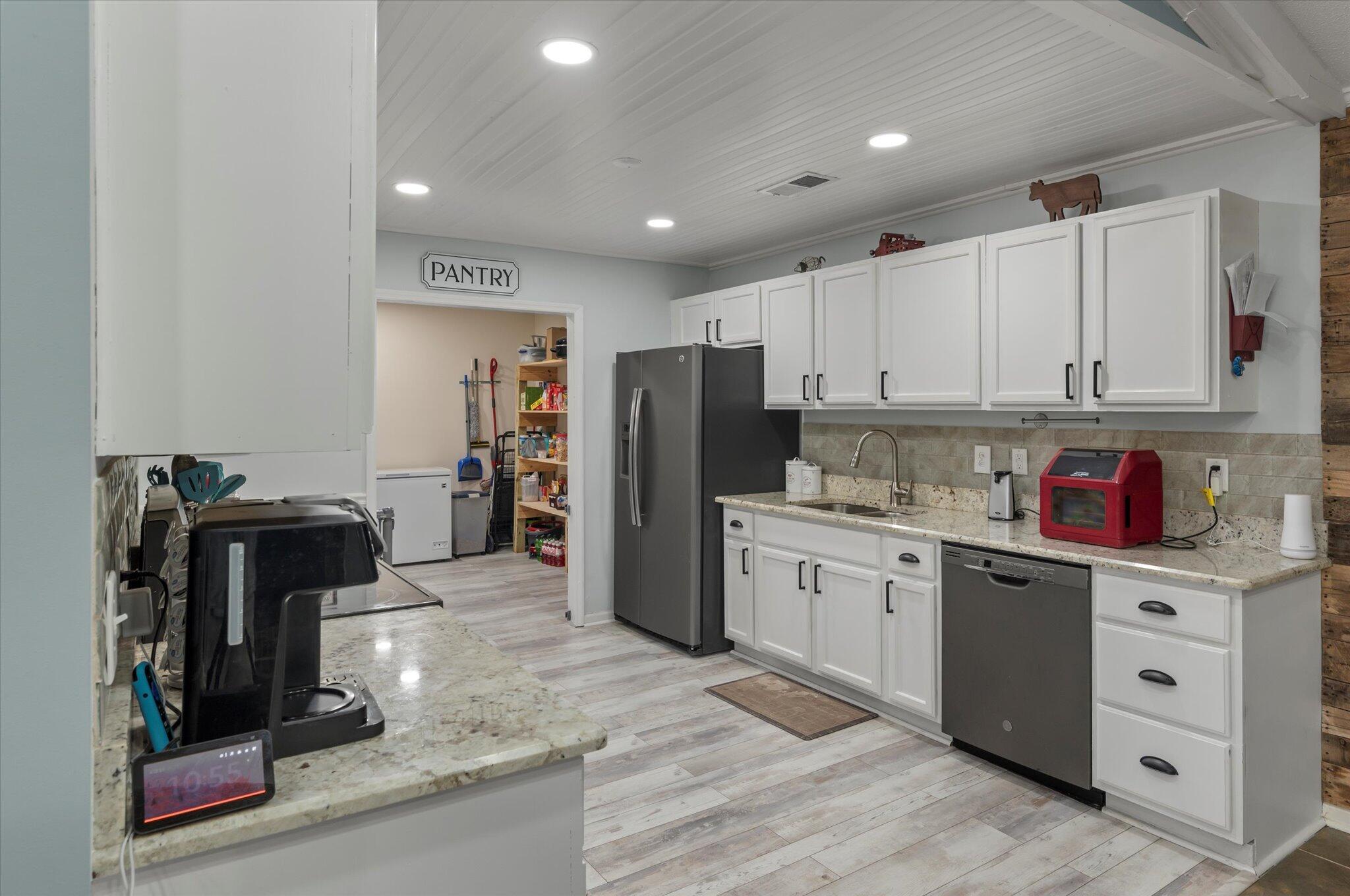 113 Wheeler Road Summerville, SC 29486 - Photo 14 of 51 14-113 Wheeler_Lowcouuntry_Exposure-24