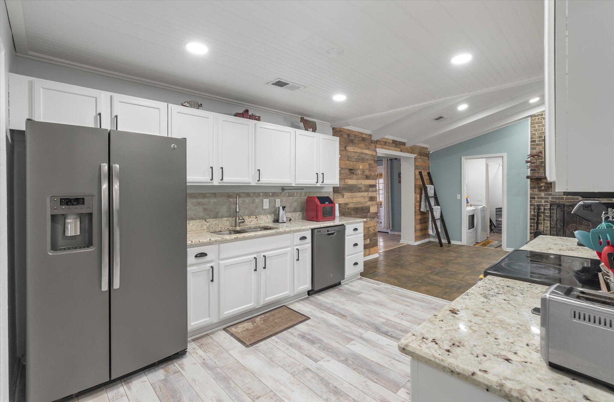 113 Wheeler Road Summerville, SC 29486 - Photo 16 of 51 16-113 Wheeler_Lowcouuntry_Exposure-28