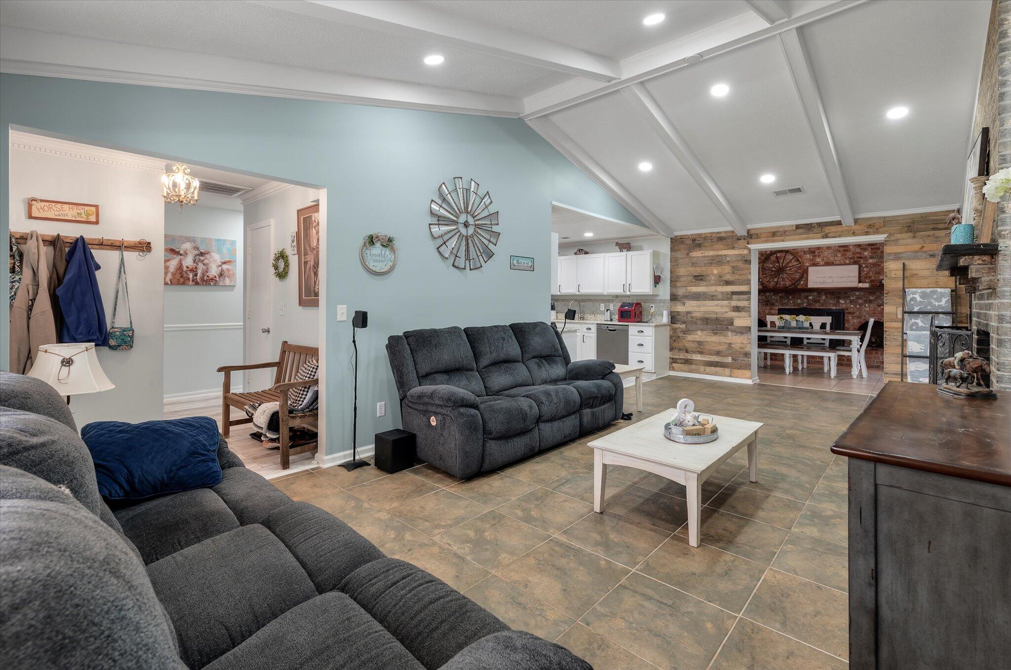 113 Wheeler Road Summerville, SC 29486 - Photo 6 of 51 06-113 Wheeler_Lowcouuntry_Exposure-31