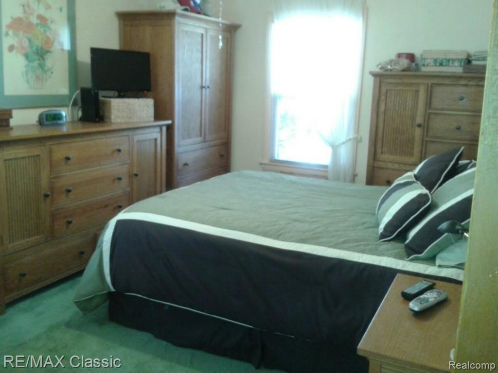 1961 Hawthorne Road Grosse Pointe, MI 48236 - Photo 12 of 27 Haw-MBR2.jpg