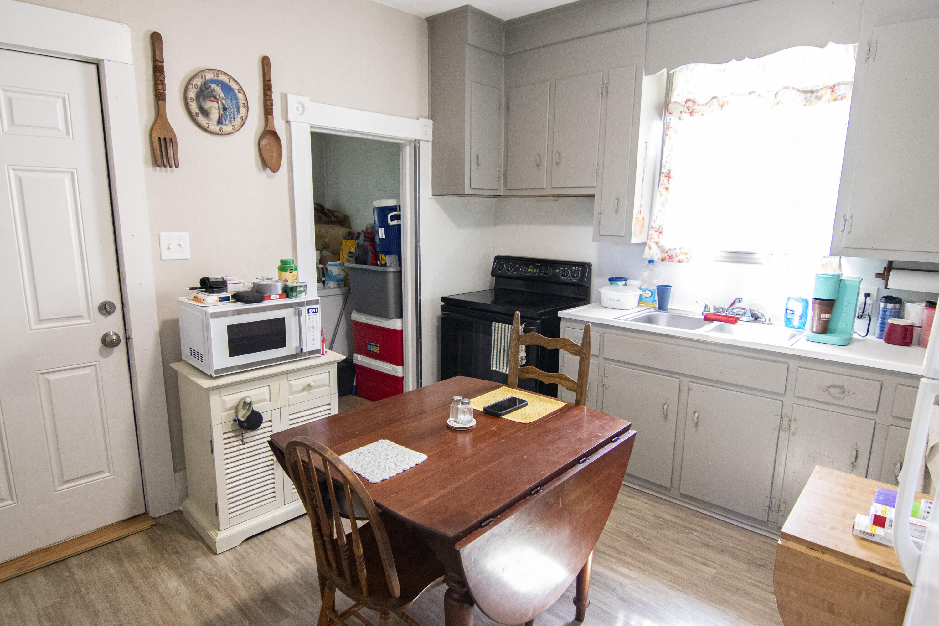1622 Riverside Terrace Southeast Roanoke, VA 24014 - Photo 3 of 11 Kitchen 1