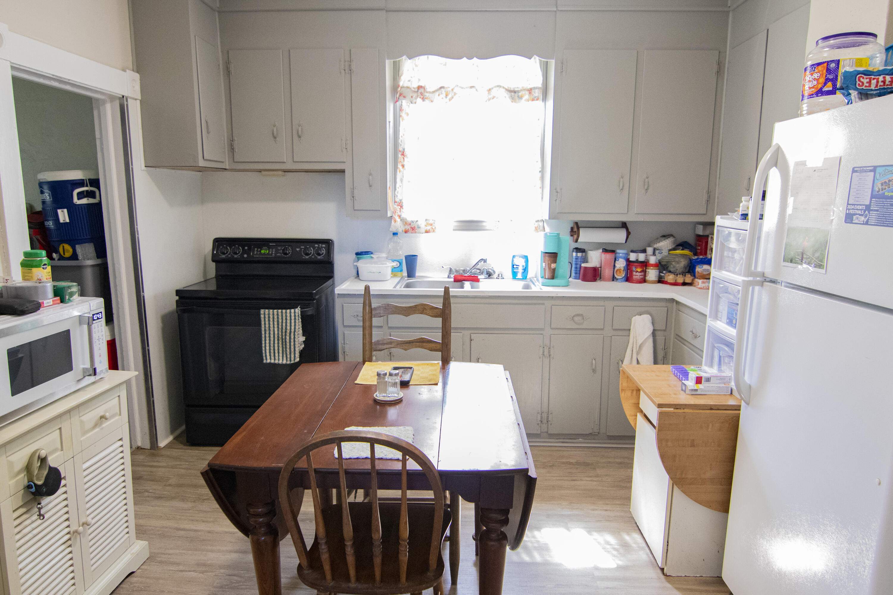 1622 Riverside Terrace Southeast Roanoke, VA 24014 - Photo 4 of 11 Kitchen 2