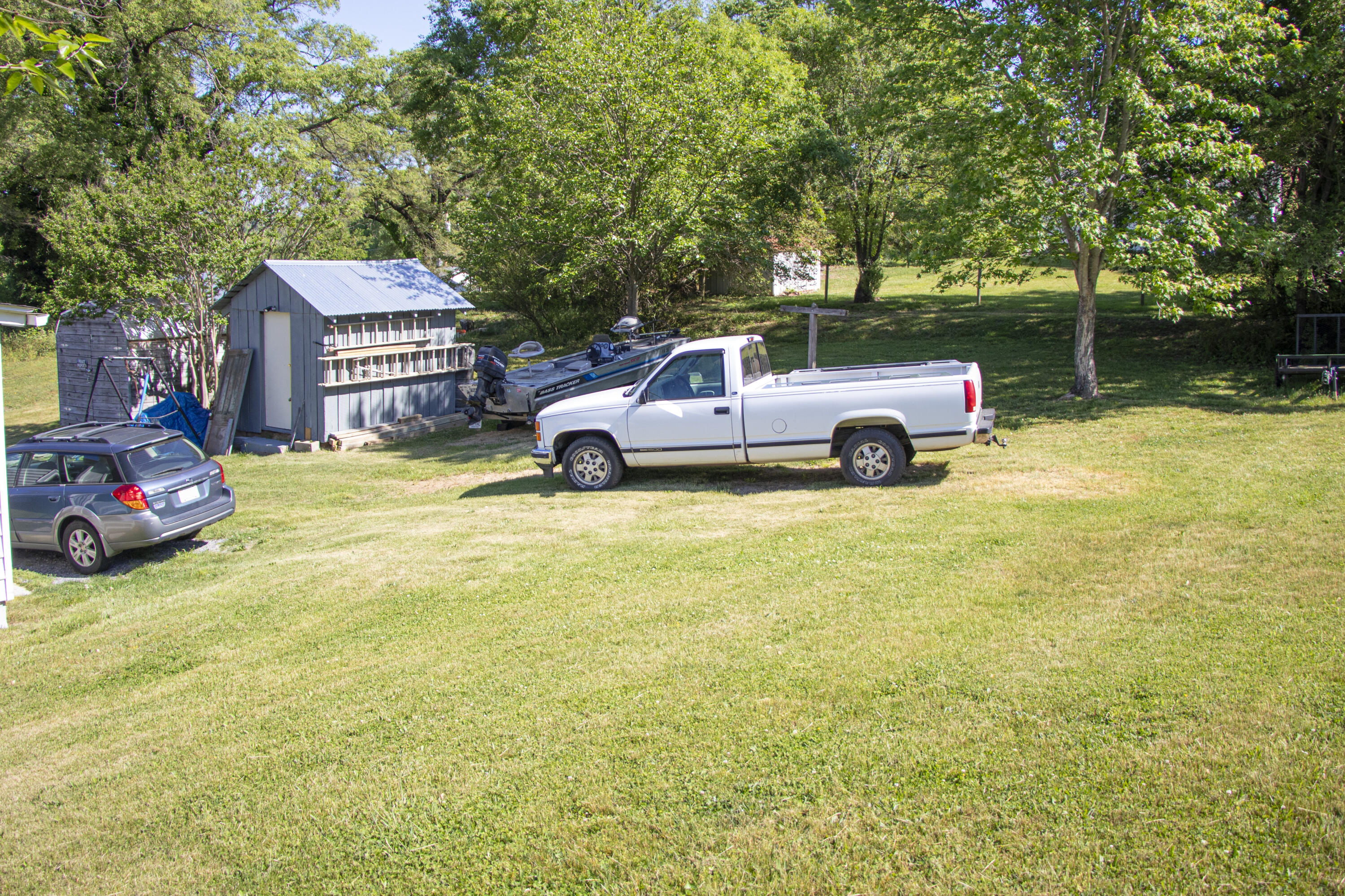 1622 Riverside Terrace Southeast Roanoke, VA 24014 - Photo 10 of 11 Backyard 2