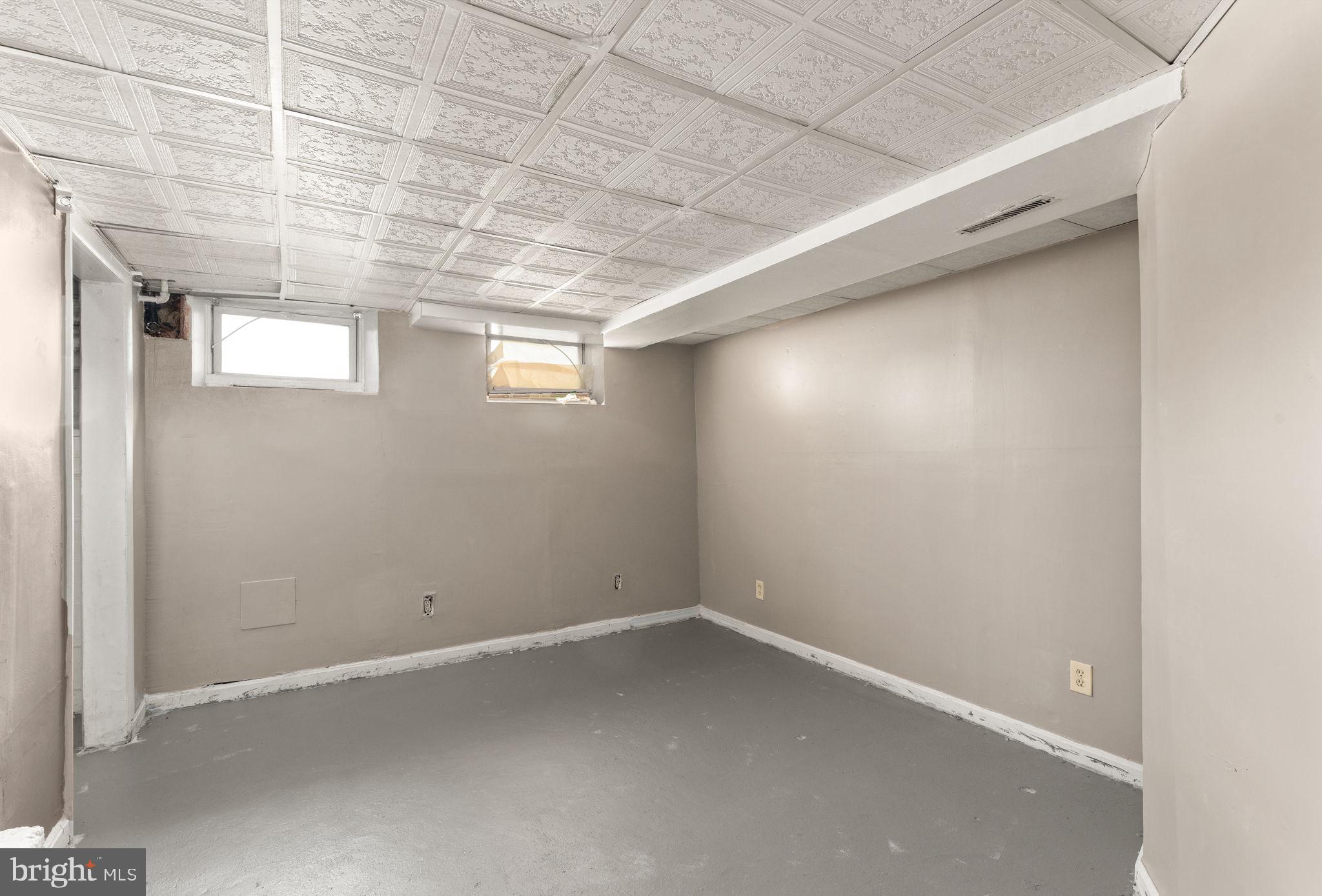 2922 Sollers Point Road Baltimore, MD 21222 - Photo 10 of 12 Gallery Image 10