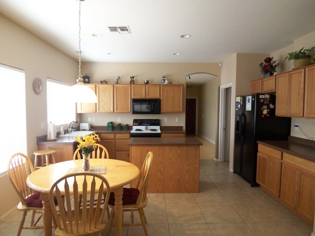 3545 South Sawmill Road Gilbert, AZ 85297 - Photo 2 of 12 Kitchen