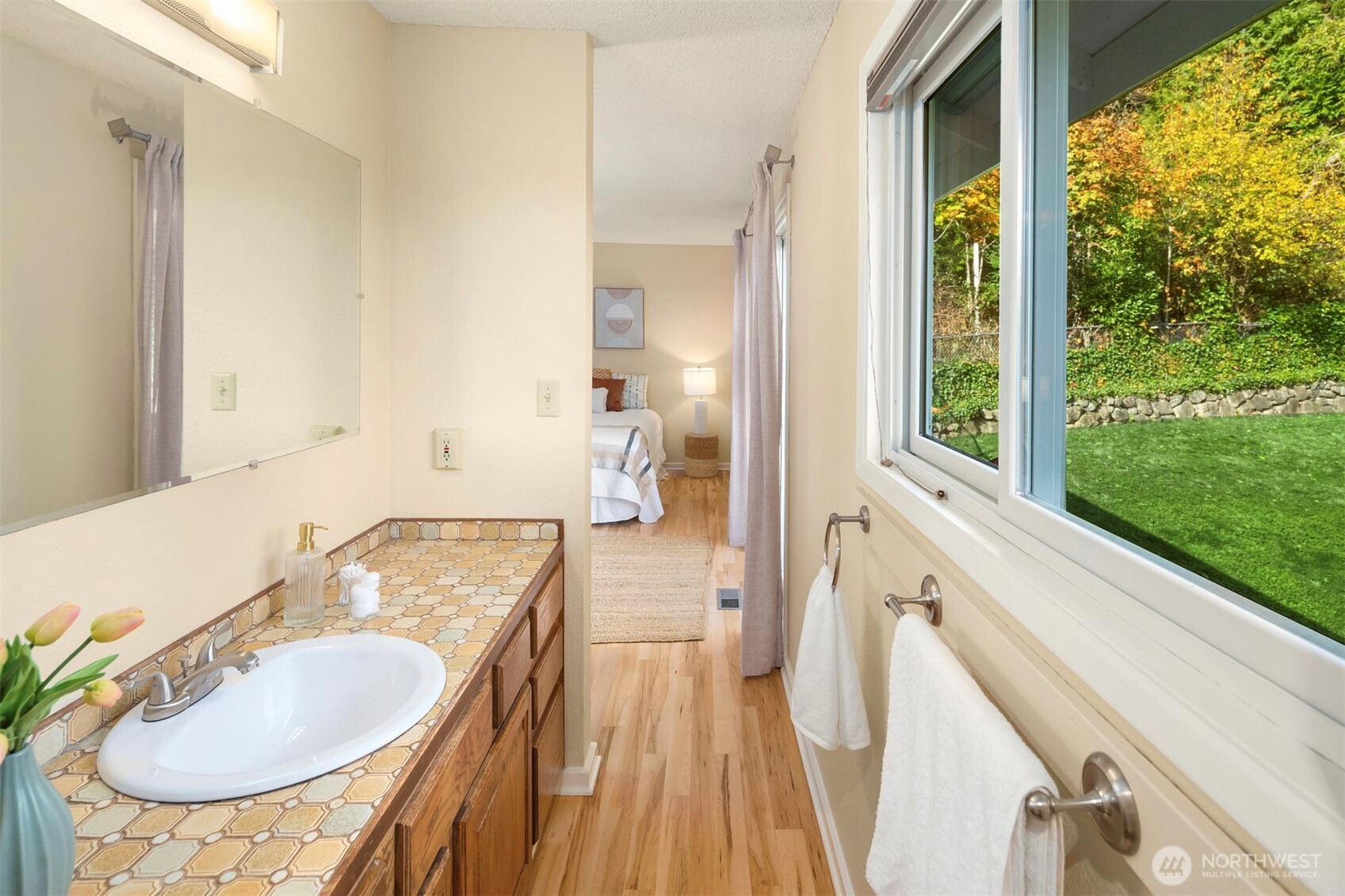 10514 Southwest 110th Street Vashon, WA 98070 - Photo 18 of 38