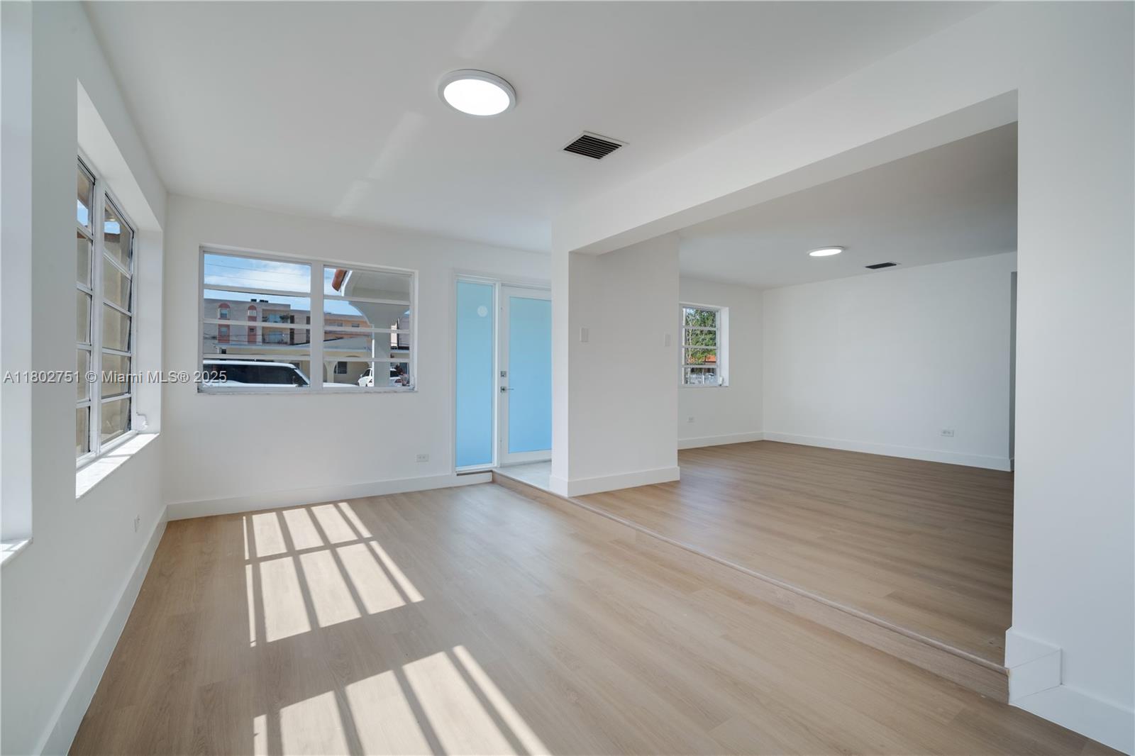 6830 Southwest 1st Street Miami, FL 33144 - Photo 14 of 33 Gallery Image 14