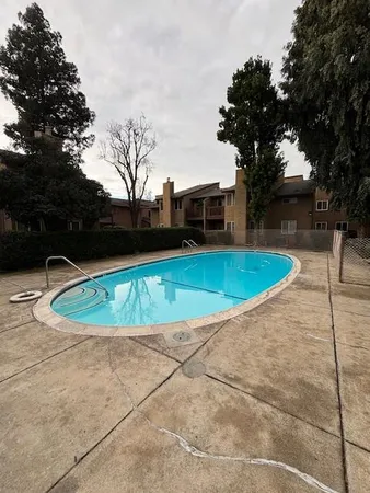 $194,900 | 4332 Pacific Avenue, Unit 42, Stockton, CA 95207