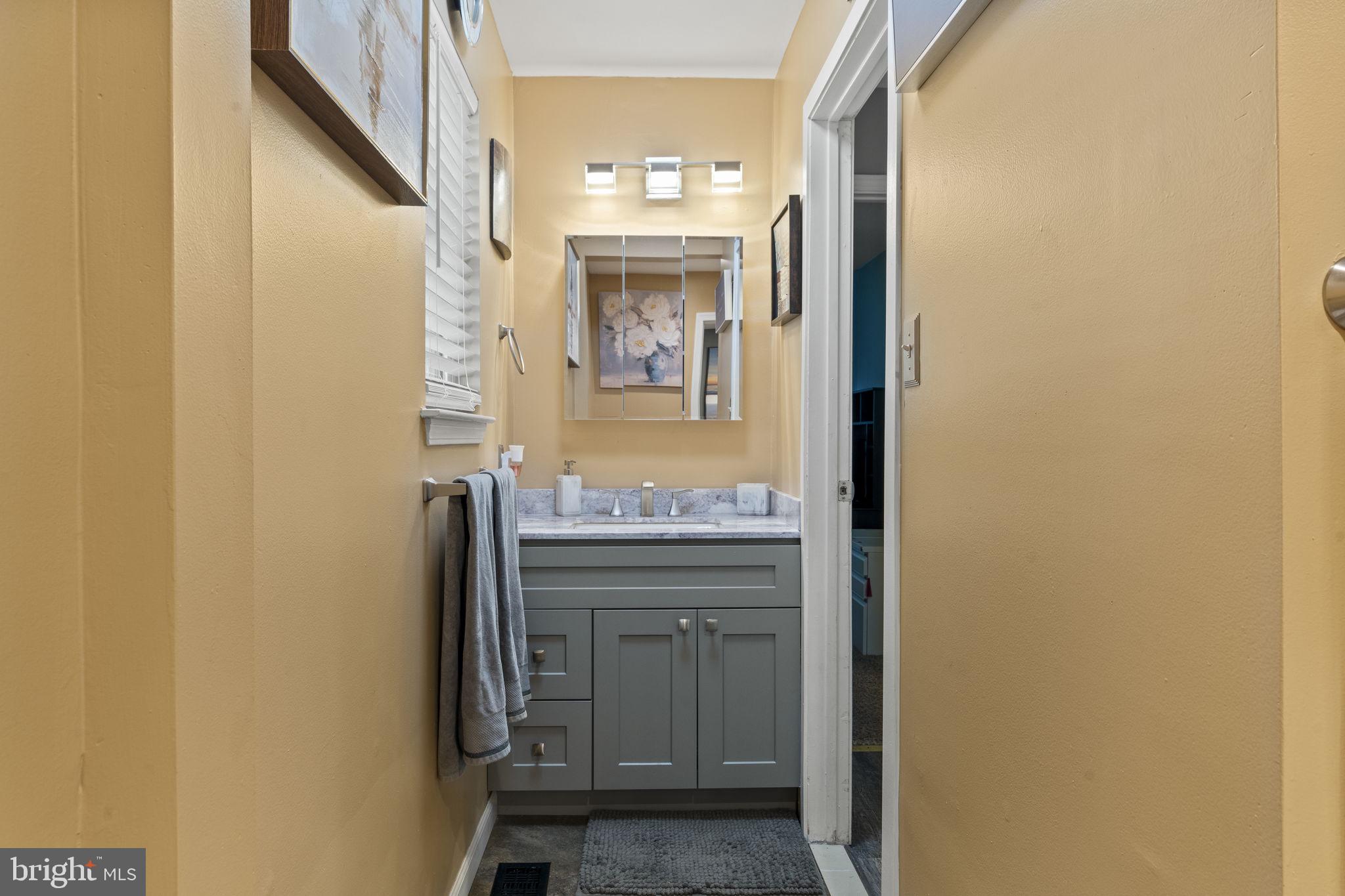 205 Franklin Avenue Berlin, NJ 08009 - Photo 18 of 36 a view of hallway with mirror