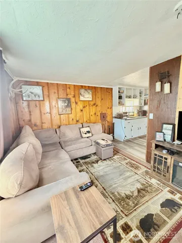 $179,900 | 825 2nd Avenue North, Okanogan, WA 98840