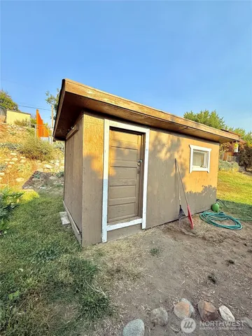 $179,900 | 825 2nd Avenue North, Okanogan, WA 98840