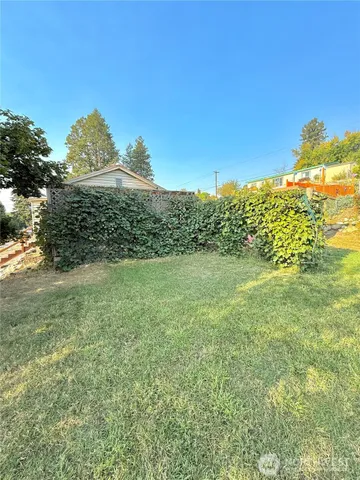 $179,900 | 825 2nd Avenue North, Okanogan, WA 98840