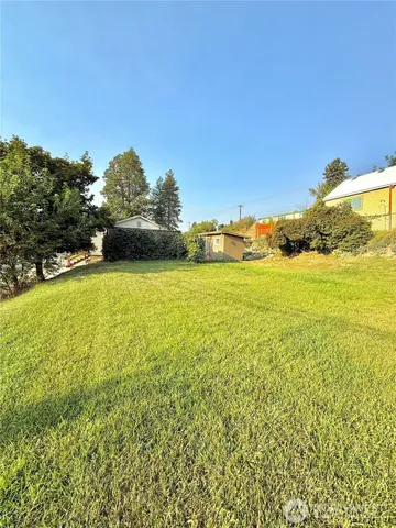 $179,900 | 825 2nd Avenue North, Okanogan, WA 98840