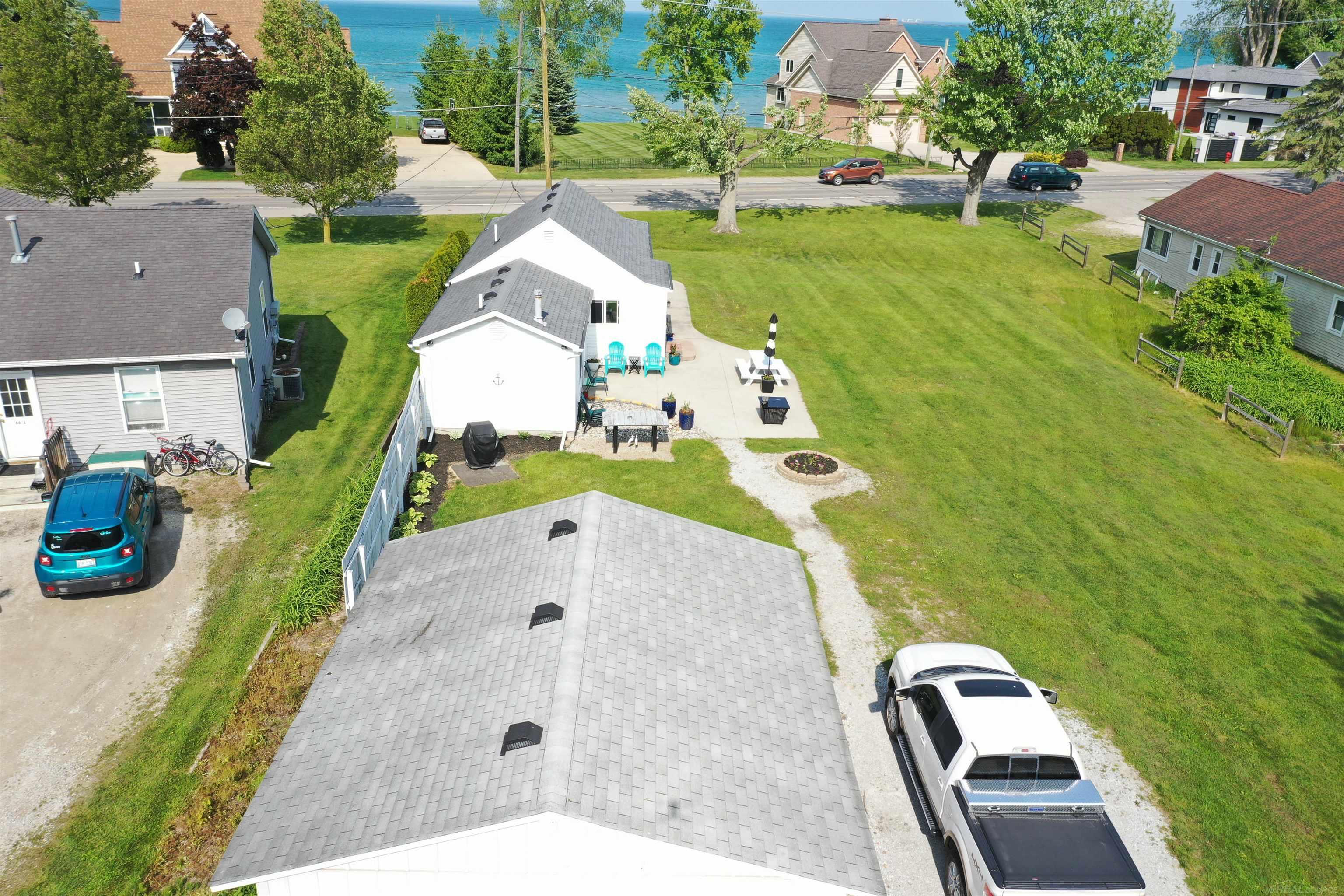 6625 Lakeshore Road Lakeport, MI 48059 - Photo 7 of 59
