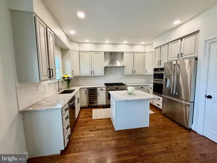 $947,000 | 10424 Breckinridge Lane, Fairfax, VA 22030