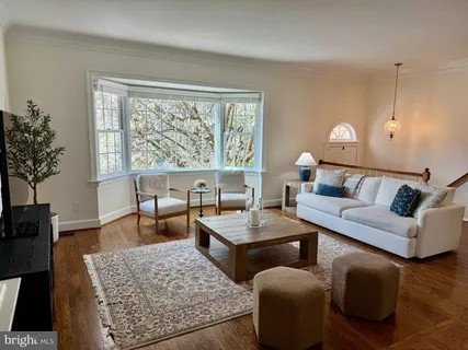 $947,000 | 10424 Breckinridge Lane, Fairfax, VA 22030