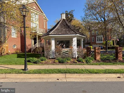 $947,000 | 10424 Breckinridge Lane, Fairfax, VA 22030