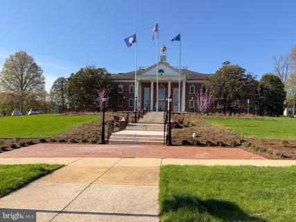 $947,000 | 10424 Breckinridge Lane, Fairfax, VA 22030