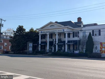 $947,000 | 10424 Breckinridge Lane, Fairfax, VA 22030