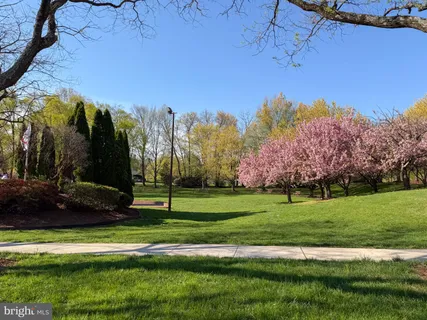 $947,000 | 10424 Breckinridge Lane, Fairfax, VA 22030