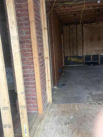 $22,500 | 20020 Hickory Street, Detroit, MI 48205