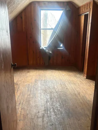 $22,500 | 20020 Hickory Street, Detroit, MI 48205